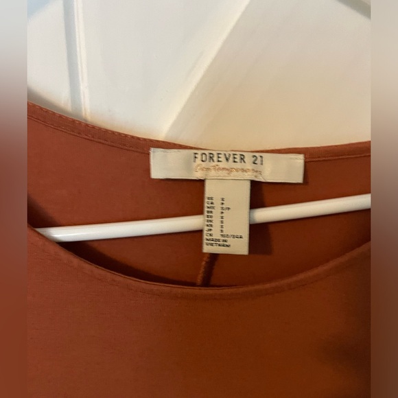 Forever 21, small, rust color cold shoulder sleeve dress. Summer, fall - Picture 4 of 4